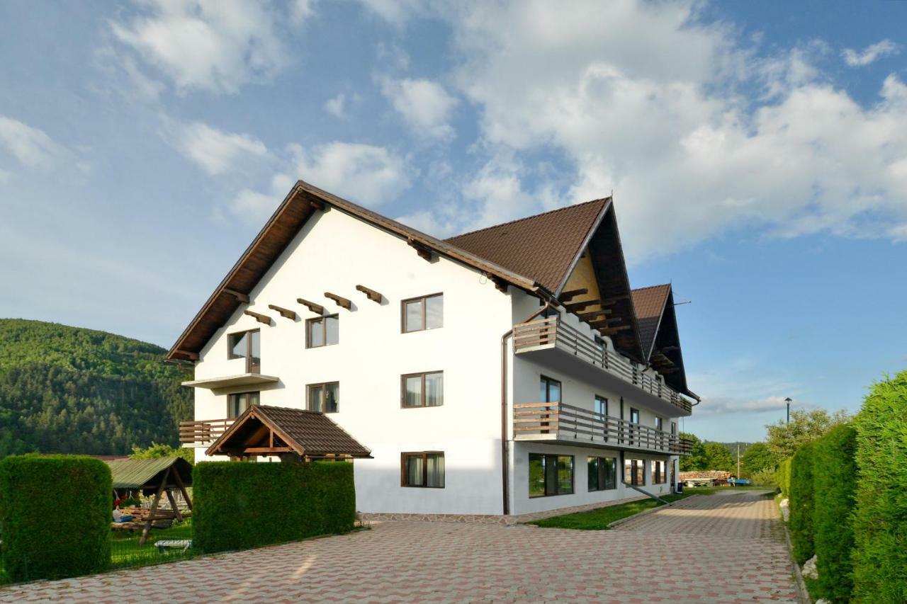 Vila Mogan Moieciu de Jos Exterior photo